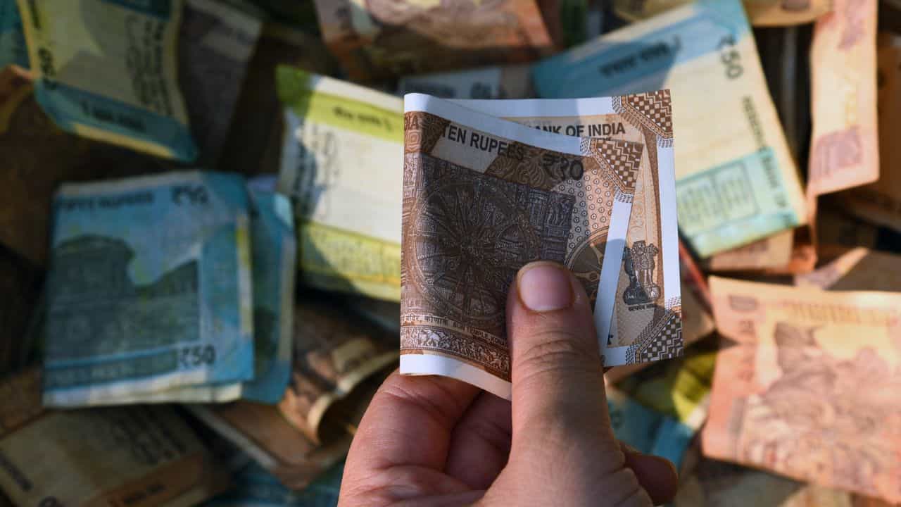 Business Idea: 15,000 രൂപ മുടക്കൂ, അച്ചാർ ബിസിനസ് തുടങ്ങാം; മാസം 30,000 വരെ വരുമാനം Business Idea: 15,000 രൂപ മുടക്കൂ, അച്ചാർ ബിസിനസ് തുടങ്ങാം; മാസം 30,000 വരെ വരുമാനം