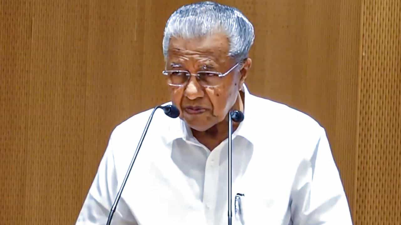 Pinarayi Vijayan: രാഷ്ട്രീയപരമായി ED ചെയ്യുന്ന കാര്യങ്ങളെ രാഷ്ട്രീയം കൊണ്ട് തന്നെ നേരിടും; പിണറായി വിജയൻ Pinarayi Vijayan: രാഷ്ട്രീയപരമായി ED ചെയ്യുന്ന കാര്യങ്ങളെ രാഷ്ട്രീയം കൊണ്ട് തന്നെ നേരിടും; പിണറായി വിജയൻ