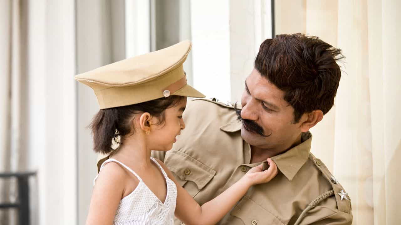 കാക്കിപ്പടയ്ക്കും വേണം ഒരു ചിൽ ഡേ; പൊലീസുകാർക്ക് ആഴ്ചയിൽ ഒരു ദിവസം നിർബന്ധിത അവധിക്ക് നിർദ്ദേശം കാക്കിപ്പടയ്ക്കും വേണം ഒരു ചിൽ ഡേ; പൊലീസുകാർക്ക് ആഴ്ചയിൽ ഒരു ദിവസം നിർബന്ധിത അവധിക്ക് നിർദ്ദേശം
