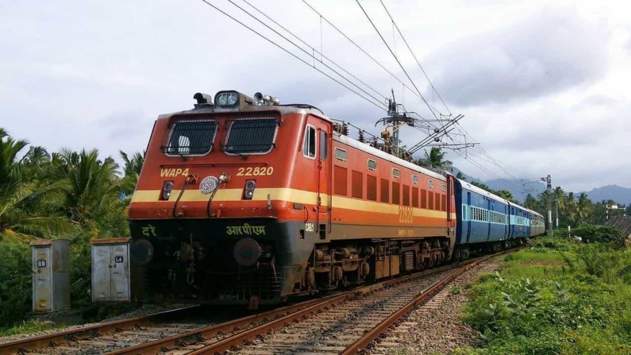 Pooja Holiday 2026: പൂജാ അവധി, വേഗം ബുക്ക് ചെയ്തോ; സ്പെഷ്യൽ ട്രെയിൻ പ്രഖ്യാപിച്ചു, സമയക്രമം അറിയാം Pooja Holiday 2026: പൂജാ അവധി, വേഗം ബുക്ക് ചെയ്തോ; സ്പെഷ്യൽ ട്രെയിൻ പ്രഖ്യാപിച്ചു, സമയക്രമം അറിയാം
