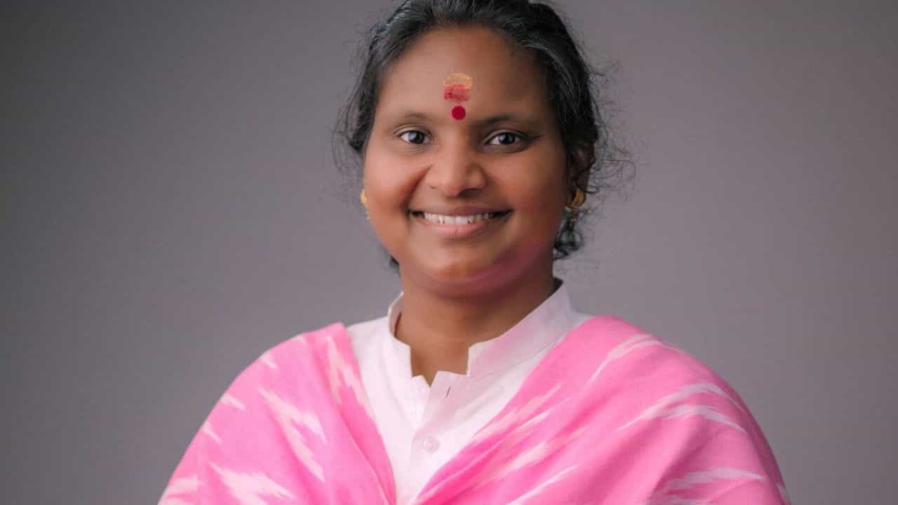 Ramya Haridas: വീട്ടിനുള്ളിൽ കയ്യാങ്കളി; രമ്യ ഹരിദാസ് എംഎൽഎയ്ക്കും കോൺഗ്രസ് പ്രവർത്തകർക്കുമെതിരെ കേസ് Ramya Haridas: വീട്ടിനുള്ളിൽ കയ്യാങ്കളി; രമ്യ ഹരിദാസ് എംഎൽഎയ്ക്കും കോൺഗ്രസ് പ്രവർത്തകർക്കുമെതിരെ കേസ്