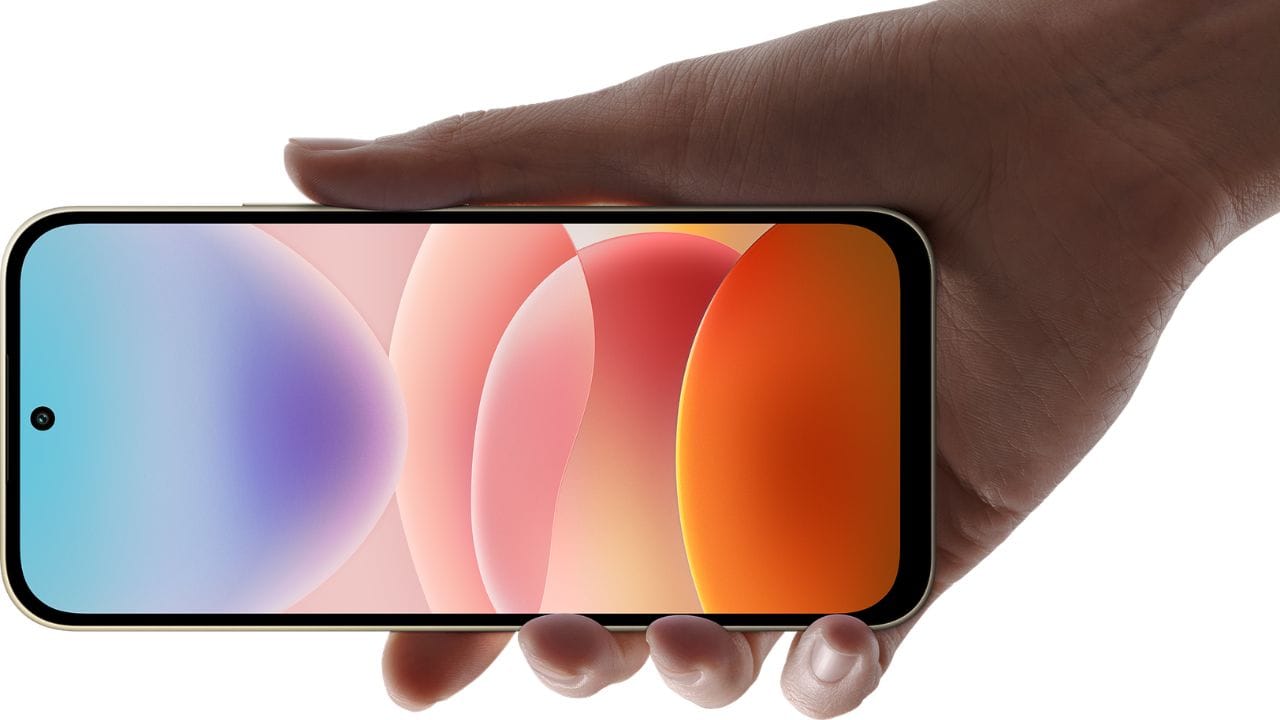 പ്രധാന ഫീച്ചറുകൾ: 2.4GHz ഒക്ടാ-കോർ സ്നാപ്ഡ്രാഗൺ 4 ജെൻ 5 4nm ചിപ്സെറ്റ് ആണ് ഈ റെഡ്മി ഫോണിന്റെ കരുത്ത്. 120Hz അഡാപ്റ്റീവ് റിഫ്രഷ് റേറ്റ് ഉള്ള 6.9-ഇഞ്ച് (1600 x 720 പിക്സലുകൾ) HD+ LCD സ്ക്രീൻ, 240Hz വരെ ടച്ച് സാമ്പിൾ റേറ്റ്, കോർണിംഗ് ഗൊറില്ല ഗ്ലാസ് 7i പ്രൊട്ടക്ഷൻ എന്നിവ ഇതിലുണ്ട്.