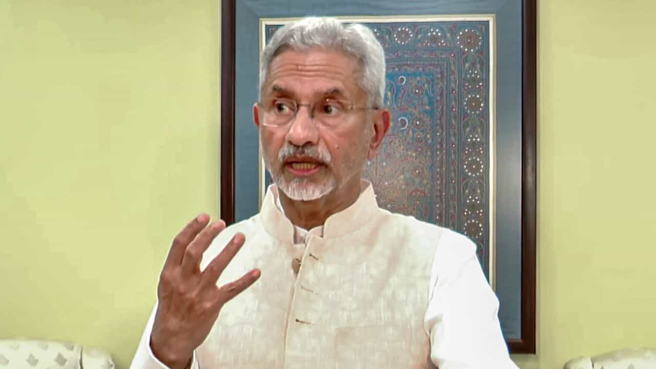 ഭീകരവാദ രാജ്യമാണോ എന്നോട് ഈ ചോദ്യം ചോദിക്കുന്നത്?; പാക് മാധ്യമപ്രവർത്തകന് എസ്. ജയശങ്കറിൻ്റെ മറുപടി