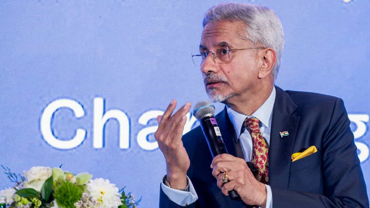 S Jaishankar: ‘ഭീകരവാദവും സമാധാനവും ഒരുമിച്ച് പോകില്ല’; യുഎന്നിൽ പാകിസ്ഥാന് മറുപടിയുമായി ജയശങ്കർ S Jaishankar: ‘ഭീകരവാദവും സമാധാനവും ഒരുമിച്ച് പോകില്ല’; യുഎന്നിൽ പാകിസ്ഥാന് മറുപടിയുമായി ജയശങ്കർ
