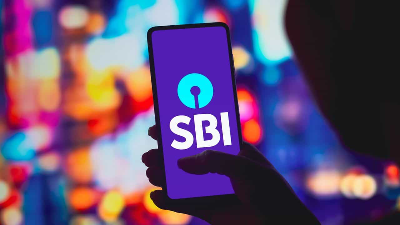 ഒക്ടോബര് 1 മുതല് എസ്ബിഐ ATM നിയമങ്ങളില് മാറ്റം; സൗജന്യ ഇടപാടുകള് കുറയും ഒക്ടോബര് 1 മുതല് എസ്ബിഐ ATM നിയമങ്ങളില് മാറ്റം; സൗജന്യ ഇടപാടുകള് കുറയും