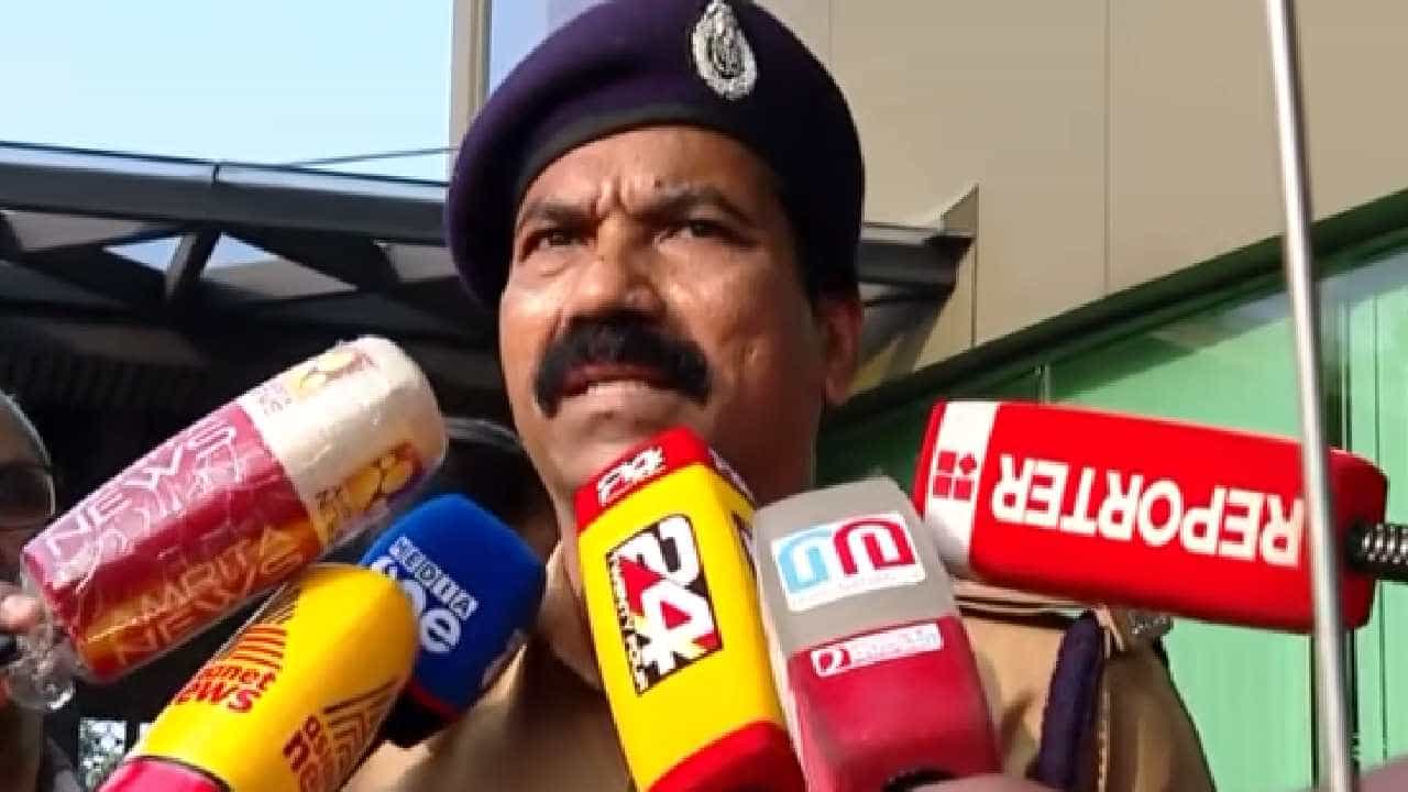 ആന്റോ അഗസ്റ്റിന്റെ വീടുകളിലും റിപ്പോർട്ടർ ബ്രോഡ്കാസ്റ്റിങ് കമ്പനി ഓഫീസിലും റെയ്ഡ്