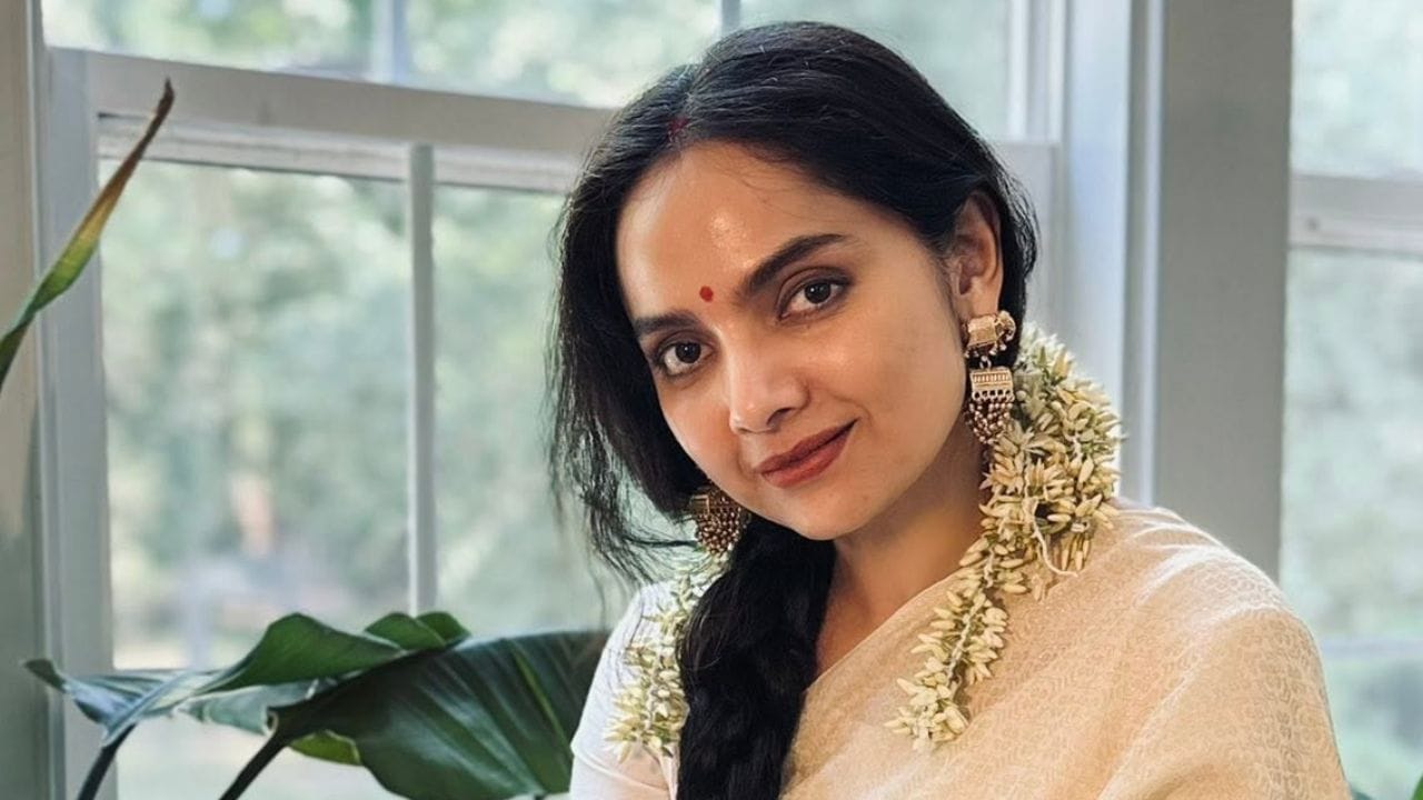 മല്ലൂസിംഗ് , ചോക്ലേറ്റ്, ഡയമണ്ട് നെക്ലേസ്, അയാളും തമ്മിൽ തുടങ്ങി അമ്പതോളം സിനിമകളാണ് നടി ചെയ്തത്. മലയാളി പ്രേക്ഷകരുടെ മനസ്സിൽ കുറഞ്ഞ കാലം കൊണ്ട് തന്നെ  ഇടം നേടിയ സംവൃതയുടെ തിരിച്ചുവരവിനെ ഏറെ പ്രതീക്ഷയോടെയാണ് പ്രേക്ഷകർ കാത്തിരിക്കുന്നത്.