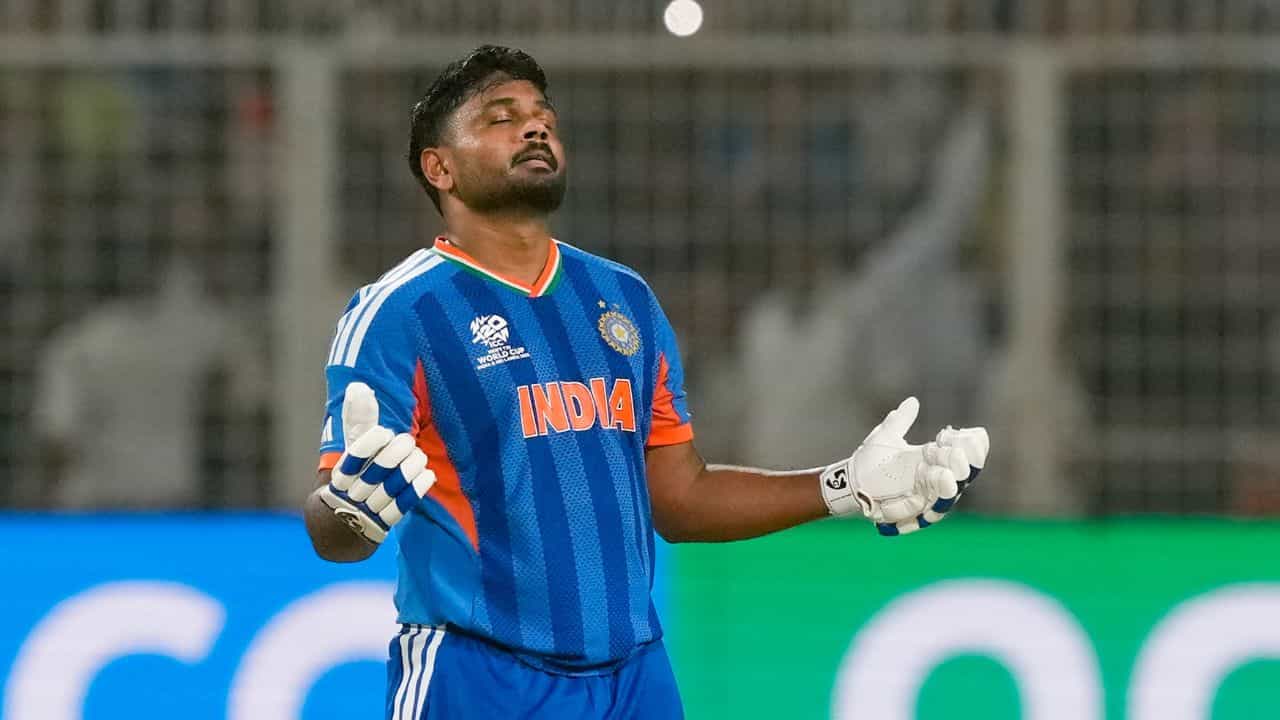 Sanju Samson: 1,000 വിദ്യാര്ഥികള്ക്ക് സഞ്ജു സാംസണ് സ്കോളര്ഷിപ്പ്; എങ്ങനെ അപേക്ഷിക്കാം? Sanju Samson: 1,000 വിദ്യാര്ഥികള്ക്ക് സഞ്ജു സാംസണ് സ്കോളര്ഷിപ്പ്; എങ്ങനെ അപേക്ഷിക്കാം?