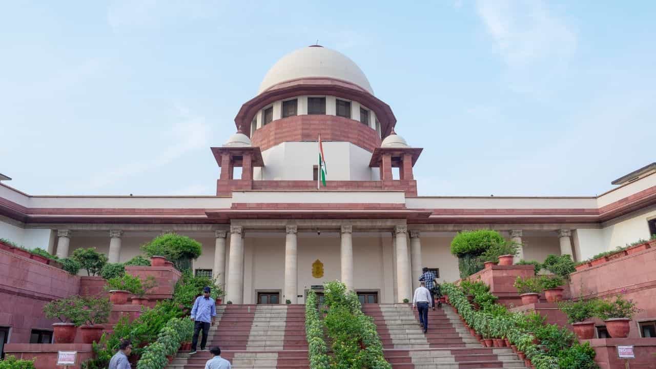 നീറ്റ് പ്രതിഷേധം; വിദ്യാർഥികൾക്കെതിരെയുള്ള എല്ലാ കേസുകളും റദ്ദാക്കി സുപ്രീം കോടതി