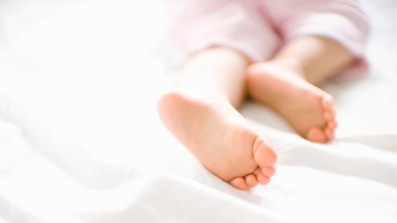 Thiruvananthapuram Child Death: തലസ്ഥാനത്തെ നടുക്കി കൊടുംക്രൂരത; ഒന്നരവയസ്സുകാരിയെ കഴുത്തറുത്ത് കൊന്നു, അമ്മ കസ്റ്റഡിയിൽ Thiruvananthapuram Child Death: തലസ്ഥാനത്തെ നടുക്കി കൊടുംക്രൂരത; ഒന്നരവയസ്സുകാരിയെ കഴുത്തറുത്ത് കൊന്നു, അമ്മ കസ്റ്റഡിയിൽ