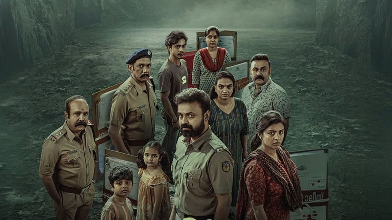 കുഞ്ചാക്കോ ബോബൻ ലിജോ മോൾ ജോസും പ്രധാനകഥാപാത്രങ്ങളെ അവതരിപ്പിച്ച ചിത്രമാണ് ഉന്മാദം. പോലീസ് സ്റ്റോറി ചിത്രത്തിൻ്റെ ഡിജിറ്റൽ അവകാശം സ്വന്തമാക്കിയിരിക്കുന്നത് സോണി ലിവാണ്. ചിത്രം ഇന്ന് രാത്രി (സെപ്റ്റംബർ 4) മുതൽ സംപ്രേഷണം ചെയ്ത് തുടങ്ങി. (Image Credits : Social Media)