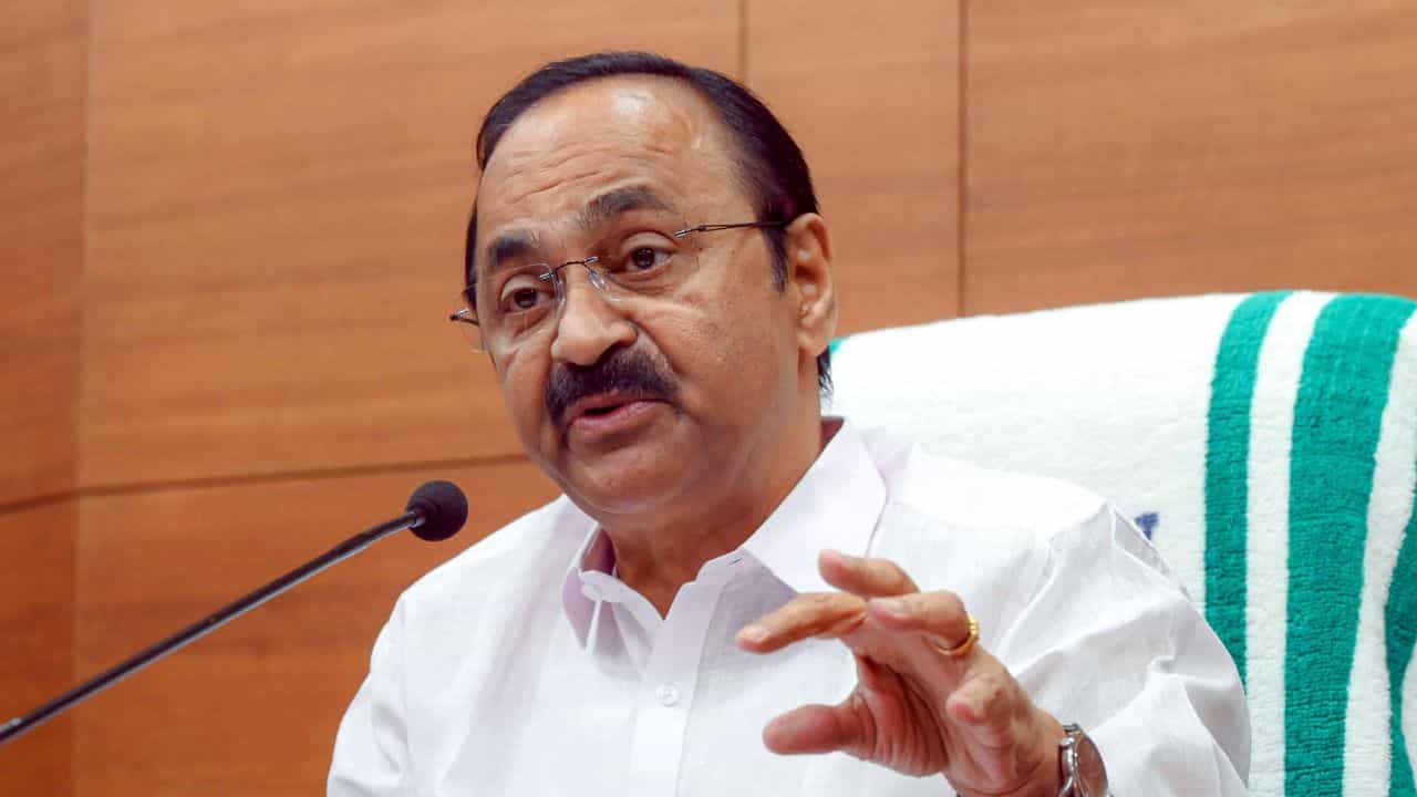 VD Satheesan: അവസ്ഥ പരിതാപകരം, കൊച്ചിയിലെ ലൈഫ് മിഷൻ ഫ്ലാറ്റ് പൊളിച്ചു നീക്കേണ്ടി വരുമെന്ന് മുഖ്യമന്ത്രി VD Satheesan: അവസ്ഥ പരിതാപകരം, കൊച്ചിയിലെ ലൈഫ് മിഷൻ ഫ്ലാറ്റ് പൊളിച്ചു നീക്കേണ്ടി വരുമെന്ന് മുഖ്യമന്ത്രി