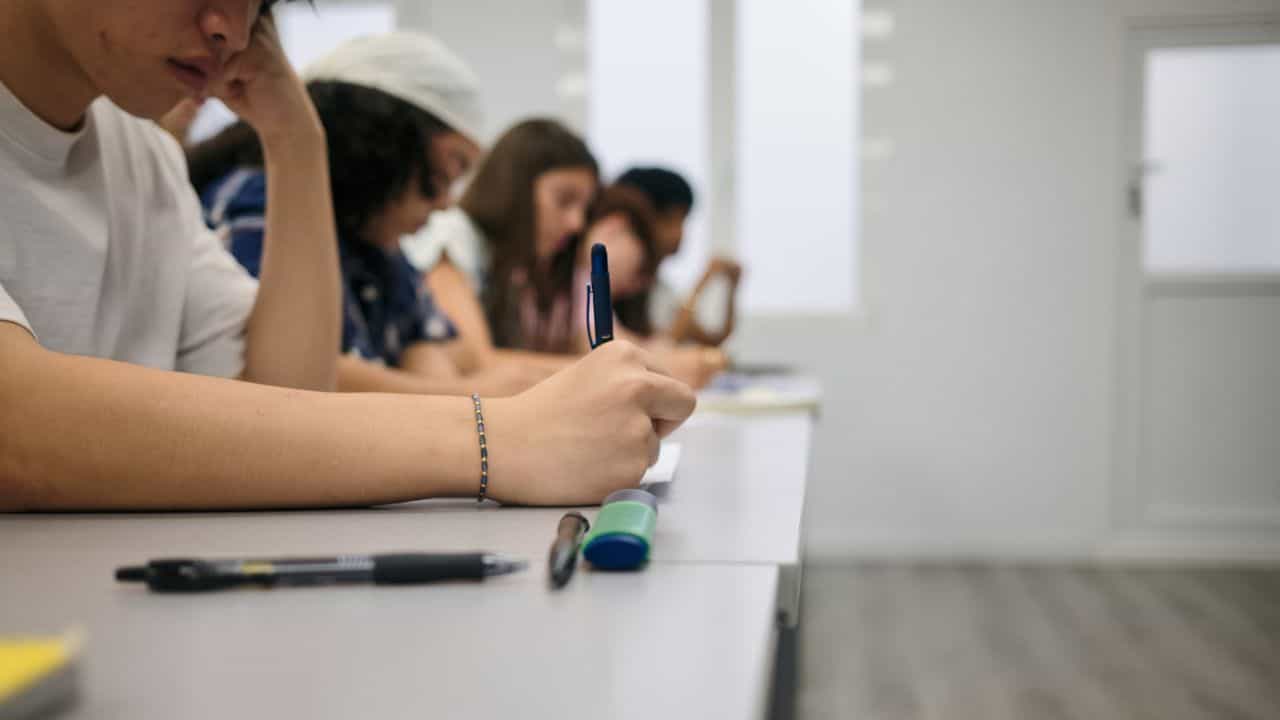 PSC Exam Questions: VFA പരീക്ഷയ്ക്ക് മറക്കാതെ പഠിക്കാം; പ്രധാനപ്പെട്ട കറന്റ് അഫയേഴ്സ് ചോദ്യങ്ങളും ഉത്തരങ്ങളും PSC Exam Questions: VFA പരീക്ഷയ്ക്ക് മറക്കാതെ പഠിക്കാം; പ്രധാനപ്പെട്ട കറന്റ് അഫയേഴ്സ് ചോദ്യങ്ങളും ഉത്തരങ്ങളും