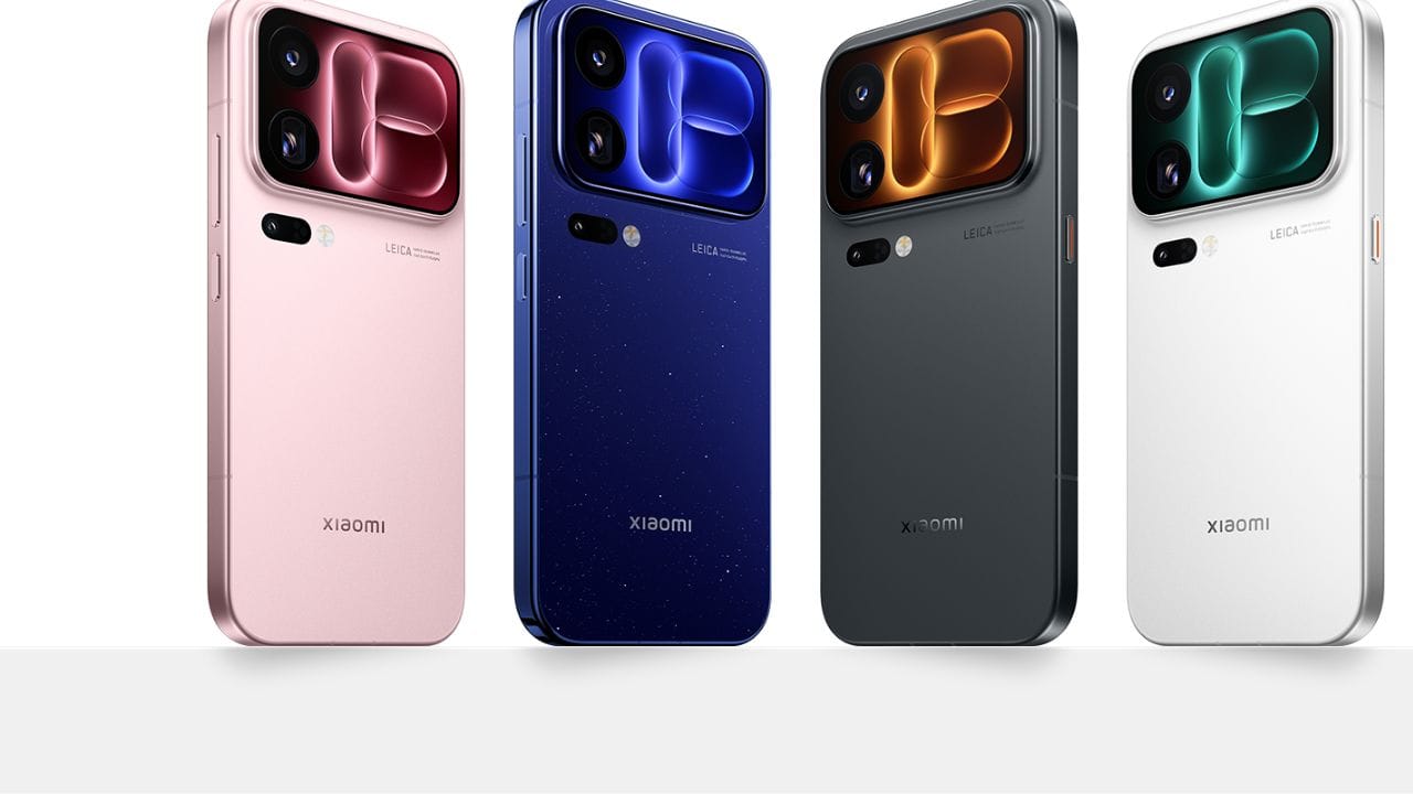  ബാറ്ററി ശേഷി: 7000mAh ബാറ്ററിയാണ് പ്രോ മോഡലിൽ ഉള്ളത്. 100W വയർഡ് ഫാസ്റ്റ് ചാർജിംഗ്, 50W വയർലെസ് ചാർജിംഗ്, മാഗ്നറ്റിക് ചാർജിംഗ്, 27W വയർഡ് & വയർലെസ് റിവേഴ്സ് ചാർജിംഗ് എന്നിവയുടെ പിന്തുണയും ഈ ഷവോമി പ്രീമിയം മോഡലിന് ഉണ്ട്. 151.8×72×8.46mm ആണ് ഈ ഫോണിന്റെ വലിപ്പം, 203 ഗ്രാം ഭാരവുമുണ്ട്.