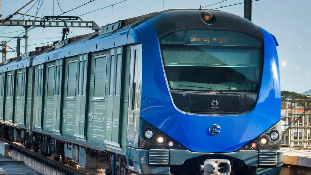Chennai Metro: യാത്രാ ദുരിതത്തിന് ആശ്വാസം, മെട്രോ രണ്ടാം ഘട്ടത്തിന്റെ പ്രധാന ഭാഗം ഉദ്ഘാടനത്തിലേക്ക് Chennai Metro: യാത്രാ ദുരിതത്തിന് ആശ്വാസം, മെട്രോ രണ്ടാം ഘട്ടത്തിന്റെ പ്രധാന ഭാഗം ഉദ്ഘാടനത്തിലേക്ക്