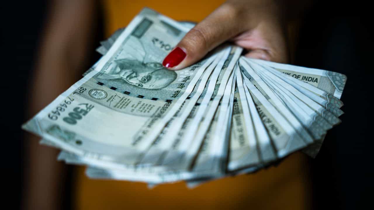 8th Pay Commission: ക്ഷാമബത്ത 3% ഉയർന്നേക്കും, ഡിഎ വർധനവ് ഈ ആഴ്ചയിലോ? 8th Pay Commission: ക്ഷാമബത്ത 3% ഉയർന്നേക്കും, ഡിഎ വർധനവ് ഈ ആഴ്ചയിലോ?