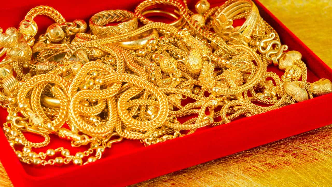 Kerala Gold Rate: മാസത്തിലെ ഏറ്റവും കുറഞ്ഞ വിലയിൽ സ്വർണം, ഒരു പവന് ഇന്ന് എത്ര? Kerala Gold Rate: മാസത്തിലെ ഏറ്റവും കുറഞ്ഞ വിലയിൽ സ്വർണം, ഒരു പവന് ഇന്ന് എത്ര?