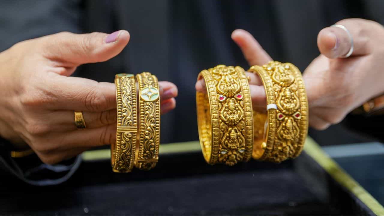 Kerala Gold Rate: വൻ ഇടിവ്, സ്വർണം വാങ്ങാൻ ബെസ്റ്റ് സമയമാണേ.... ഇന്നത്തെ നിരക്ക് Kerala Gold Rate: വൻ ഇടിവ്, സ്വർണം വാങ്ങാൻ ബെസ്റ്റ് സമയമാണേ.... ഇന്നത്തെ നിരക്ക്