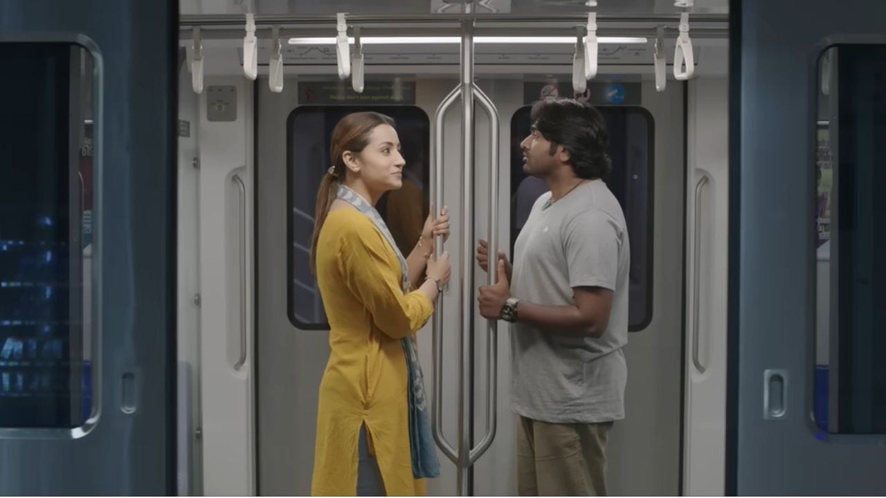 വിജയ് സേതുപതിയുടെ ഡേറ്റ് കയ്യിലുണ്ടായിരുന്നതിനാൽ മറ്റാരെയെങ്കിലും ആ വേഷത്തിലേക്ക് പരിഗണിക്കാൻ പല ഭാഗത്തുനിന്നും വലിയ സമ്മർദ്ദമുണ്ടായിരുന്നു. എന്നാൽ പിന്നീട് തൃഷയുടെ ഷെഡ്യൂളിൽ മാറ്റം ഉണ്ടായതോടെ വിജയ് സേതുപതിയുടെ ഡേറ്റുമായി കൃത്യമായി ഒത്തുവന്നു. പിന്നീട് മനസ്സിൽ ആഗ്രഹിച്ചതുപോലെ തന്നെ എല്ലാ കാര്യങ്ങളും ഭംഗിയായി നടക്കുകയായിരുന്നു എന്ന് സംവിധായകൻ പറഞ്ഞു.