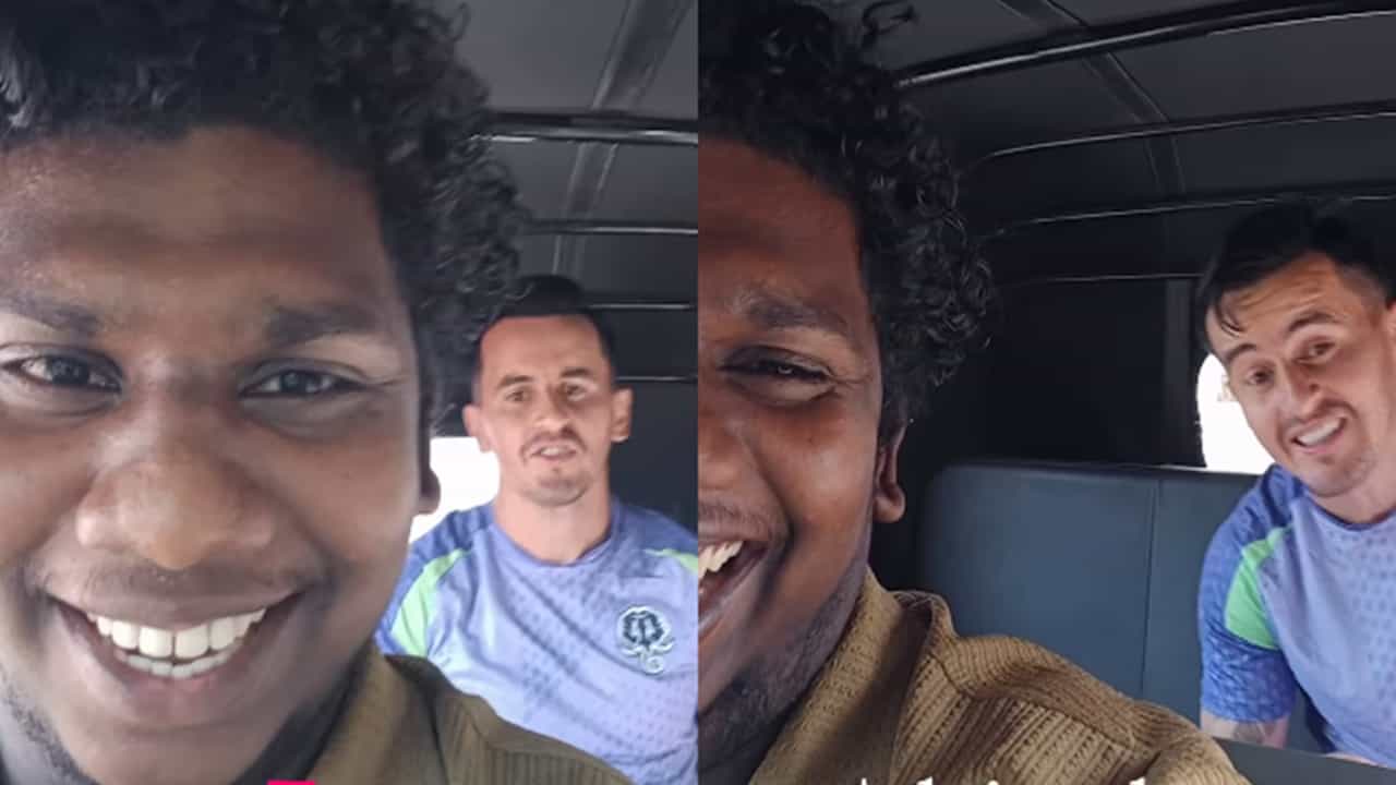 Kerala Blasters: എന്നെ തട്ടിക്കൊണ്ടുപോകുവാണോയെന്ന് ലൂണ; ചോദ്യം കേട്ട് പൊട്ടിച്ചിരിച്ച് ഓട്ടോ ഡ്രൈവര്; വീഡിയോ വൈറല് Kerala Blasters: എന്നെ തട്ടിക്കൊണ്ടുപോകുവാണോയെന്ന് ലൂണ; ചോദ്യം കേട്ട് പൊട്ടിച്ചിരിച്ച് ഓട്ടോ ഡ്രൈവര്; വീഡിയോ വൈറല്
