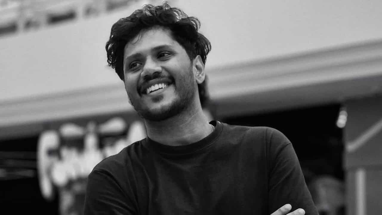 Belraj Kalarickal: സീരീസ് ഇറങ്ങി രണ്ടുദിവസം, വിവാഹം കഴിഞ്ഞ് ഒരു മാസം; കാപ്പി സ്ക്വാഡ് സംവിധായകൻ ബെൽരാജ് കളരിക്കൽ മരിച്ച നിലയിൽ Belraj Kalarickal: സീരീസ് ഇറങ്ങി രണ്ടുദിവസം, വിവാഹം കഴിഞ്ഞ് ഒരു മാസം; കാപ്പി സ്ക്വാഡ് സംവിധായകൻ ബെൽരാജ് കളരിക്കൽ മരിച്ച നിലയിൽ