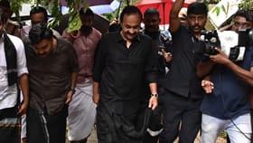 മുഖ്യമന്ത്രി വി.ഡി സതീശൻ സന്നിധാനത്ത്, തിരുപ്പതി മോഡൽ സൗകര്യങ്ങൾ