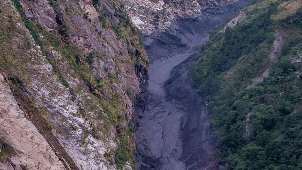 കൊളംബിയയിൽ സ്വർണഖനിയിൽ വൻ ദുരന്തം; മണ്ണിടിച്ചിലിൽ 14 മരണം