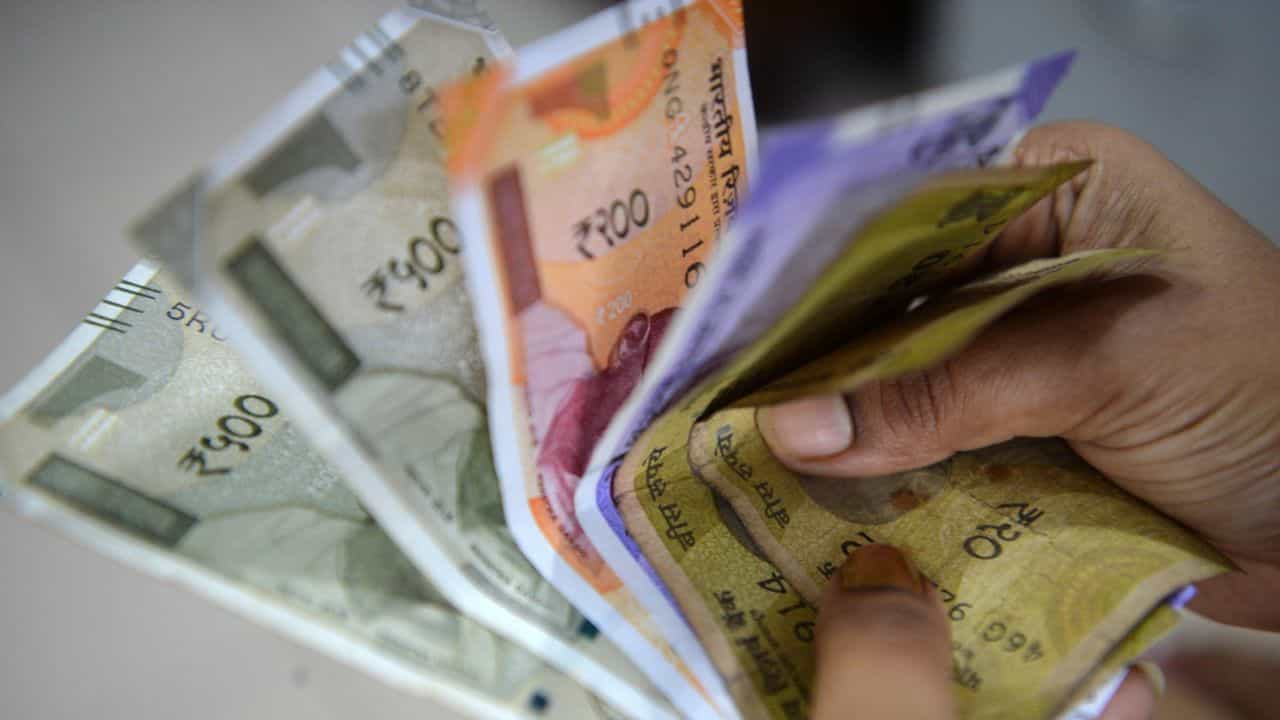 EPFO Pension: പെൻഷൻ 1,000 രൂപയല്ല, 7.5 മടങ്ങ് വരെ കൂട്ടിയേക്കും! ഇപിഎഫ്ഒ യോഗം അടുത്ത മാസം EPFO Pension: പെൻഷൻ 1,000 രൂപയല്ല, 7.5 മടങ്ങ് വരെ കൂട്ടിയേക്കും! ഇപിഎഫ്ഒ യോഗം അടുത്ത മാസം