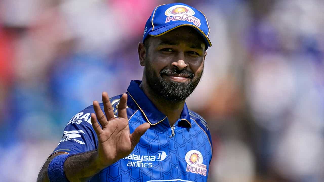 IPL 2027: ചെന്നൈയല്ല; ഹാര്ദ്ദിക്കിനെ സ്വന്തമാക്കുന്നത് മറ്റൊരു ഫ്രാഞ്ചെസി? സാധ്യതകള് വ്യക്തമാക്കി മുന്താരം IPL 2027: ചെന്നൈയല്ല; ഹാര്ദ്ദിക്കിനെ സ്വന്തമാക്കുന്നത് മറ്റൊരു ഫ്രാഞ്ചെസി? സാധ്യതകള് വ്യക്തമാക്കി മുന്താരം