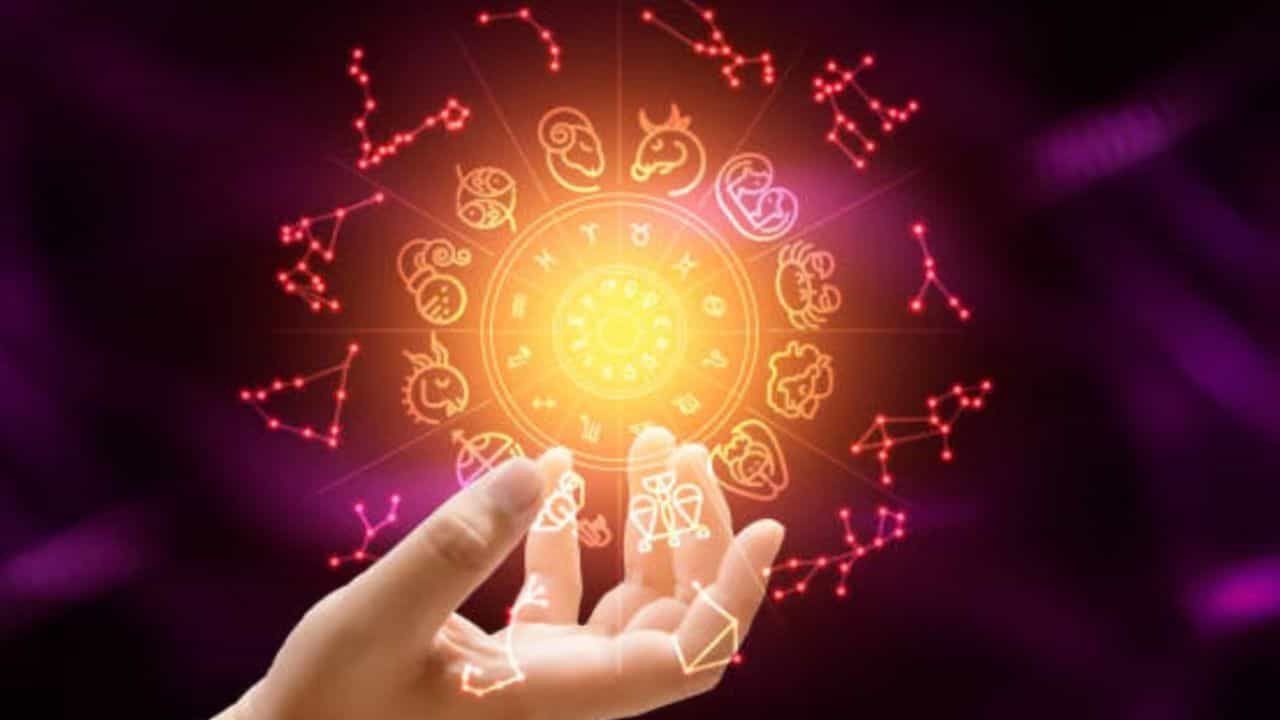 Horoscope Malayalam: കുടുംബത്തിൽ അപ്രതീക്ഷിതമായ കാര്യങ്ങൾ നടക്കും, ധനനേട്ടം; 12 രാശികളുടെ സമ്പൂർണ്ണ ഫലം