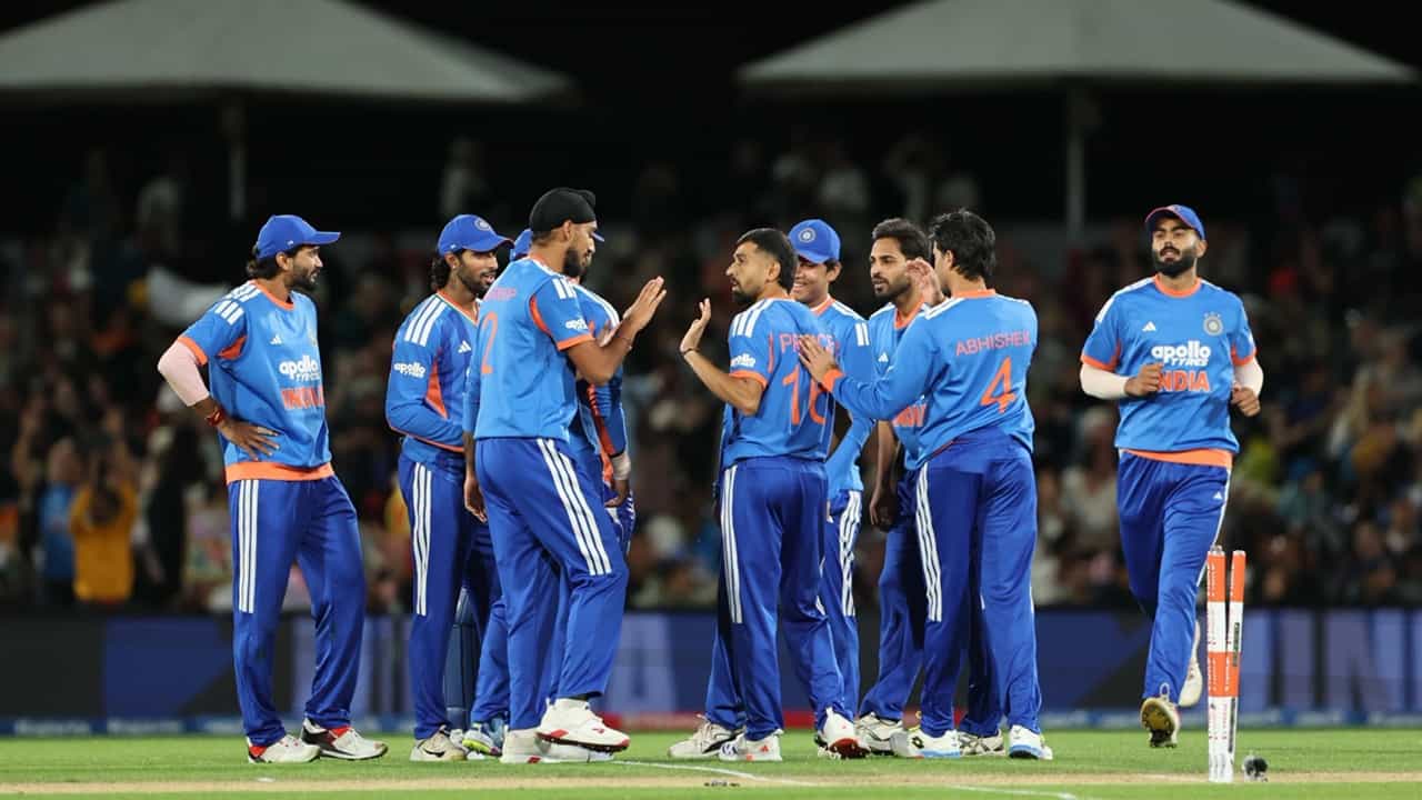 IND vs NZ 2nd T20I: തിലകിനെ കളിയാക്കിയവരൊക്കെ എവിടെപ്പോയ്? ഇന്ത്യയ്ക്ക് ത്രില്ലിങ് ജയം