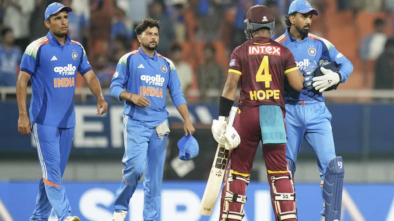 India vs West Indies: മൂന്നാം ഏകദിനത്തിലെ തോല്വിക്ക് പിന്നില് മറ്റൊന്നുമല്ല; ഇന്ത്യന് ടീമിന്റെ പ്രശ്നം വെളിപ്പെടുത്തി ക്യാപ്റ്റന് India vs West Indies: മൂന്നാം ഏകദിനത്തിലെ തോല്വിക്ക് പിന്നില് മറ്റൊന്നുമല്ല; ഇന്ത്യന് ടീമിന്റെ പ്രശ്നം വെളിപ്പെടുത്തി ക്യാപ്റ്റന്