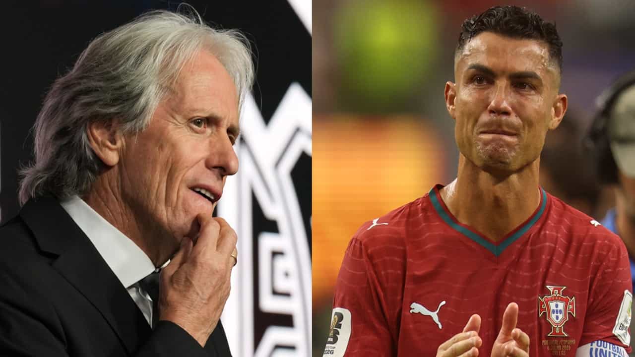 Cristiano Ronaldo: വിട്ടുവീഴ്ചയ്ക്കില്ലെന്ന നിലപാടില് പരിശീലകന്; റൊണാള്ഡോയുടെ തിരിച്ചുവരവ് പ്രതിസന്ധിയില് Cristiano Ronaldo: വിട്ടുവീഴ്ചയ്ക്കില്ലെന്ന നിലപാടില് പരിശീലകന്; റൊണാള്ഡോയുടെ തിരിച്ചുവരവ് പ്രതിസന്ധിയില്