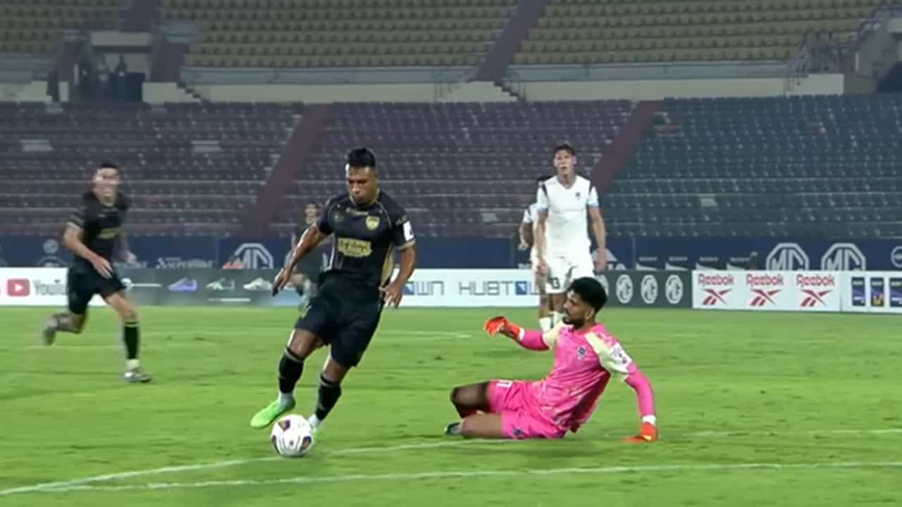 KBFC vs NEUFC: കേരള ബ്ലാസ്റ്റേഴ്‌സിന് നാണംകെട്ട തോല്‍വി; നോര്‍ത്ത് ഈസ്റ്റ് പഞ്ഞിക്കിട്ടു