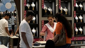 ആഭരണപ്രേമികളെ പൊന്ന് വാങ്ങാന്‍ പോയാലോ? ഇന്നത്തെ സ്വര്‍ണവില