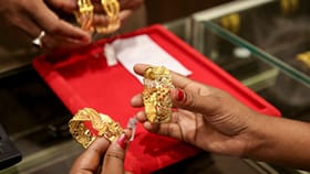 പൊന്ന് വാങ്ങാന്‍ ഇറങ്ങുന്നുണ്ടോ? നിരക്കില്‍ വീണ്ടും മാറ്റം