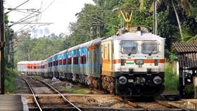 വേണാട് എക്‌സ്പ്രസ്സിലെ തിരക്ക്; പുതിയ ട്രെയിനിന് പച്ചക്കൊടി