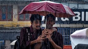 സംസ്ഥാനത്ത് ഇടിമിന്നലോടെ മഴ, മുന്നറിയിപ്പിൽ മാറ്റം; കാലാവസ്ഥ