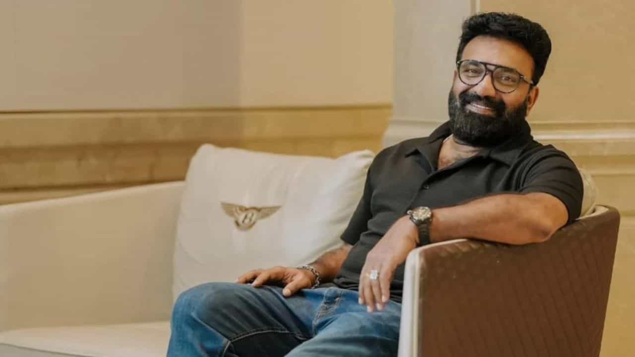 Kottayam Nazeer: “സിനിമയിൽ ഞാൻ ചൂണ്ടിക്കാട്ടിയവരെല്ലാം എൻ്റെ തലയ്ക്ക് മുകളിൽ വളർന്നു”; കാരണം പറഞ്ഞ് കോട്ടയം നസീർ Kottayam Nazeer: “സിനിമയിൽ ഞാൻ ചൂണ്ടിക്കാട്ടിയവരെല്ലാം എൻ്റെ തലയ്ക്ക് മുകളിൽ വളർന്നു”; കാരണം പറഞ്ഞ് കോട്ടയം നസീർ