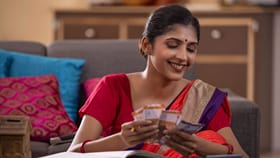 സ്ത്രീകൾക്ക് മാസം 1,500 രൂപ ധനസഹായം; അപേക്ഷിക്കാൻ വേണ്ട രേഖകൾ...