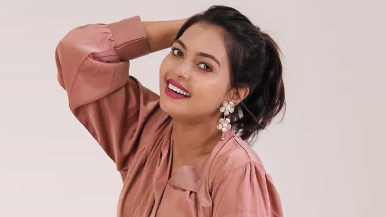 Bigg Boss Malayalam Season 8: ആസിഫിനെ വീഴത്തി ലീഡർ സ്ഥാനം പിടിച്ച് മൃദുല Bigg Boss Malayalam Season 8: ആസിഫിനെ വീഴത്തി ലീഡർ സ്ഥാനം പിടിച്ച് മൃദുല