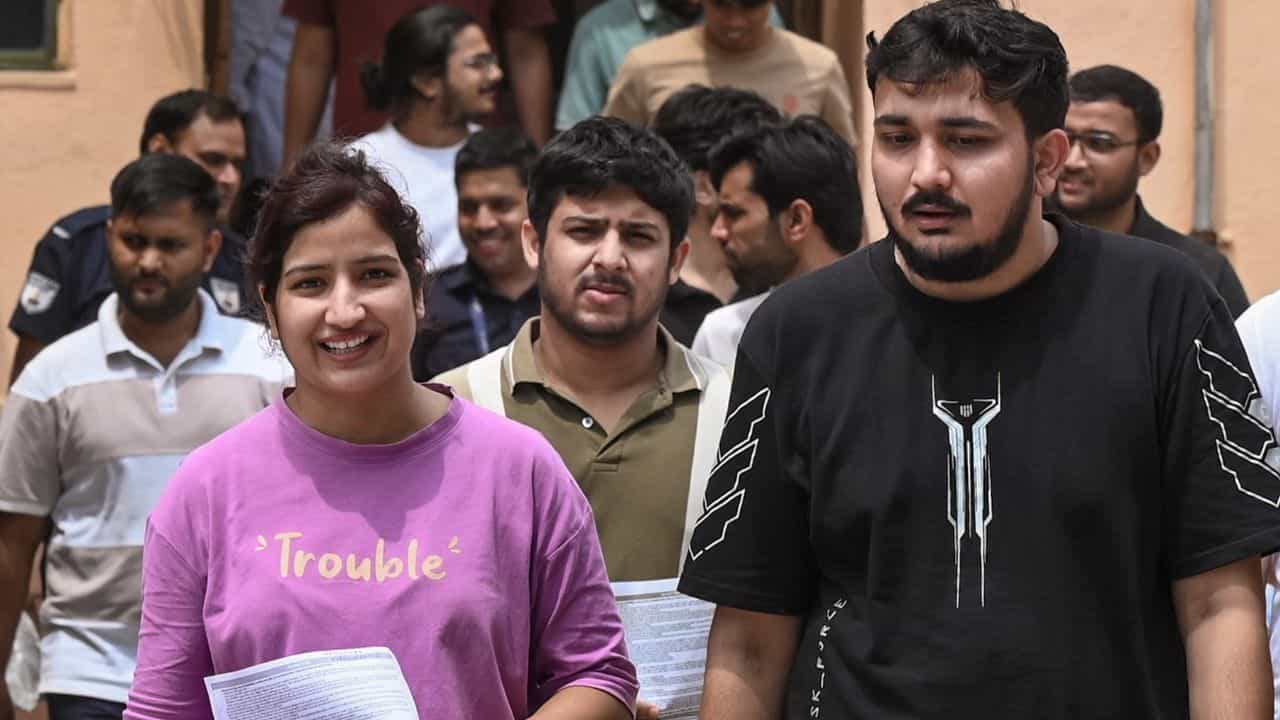 NEET PG Counselling 2026: നീറ്റ് പിജി കൗൺസിലിംഗ് രജിസ്ട്രേഷൻ; ഈ തെറ്റ് വരുത്തിയാൽ സീറ്റ് നഷ്ടമാകും NEET PG Counselling 2026: നീറ്റ് പിജി കൗൺസിലിംഗ് രജിസ്ട്രേഷൻ; ഈ തെറ്റ് വരുത്തിയാൽ സീറ്റ് നഷ്ടമാകും