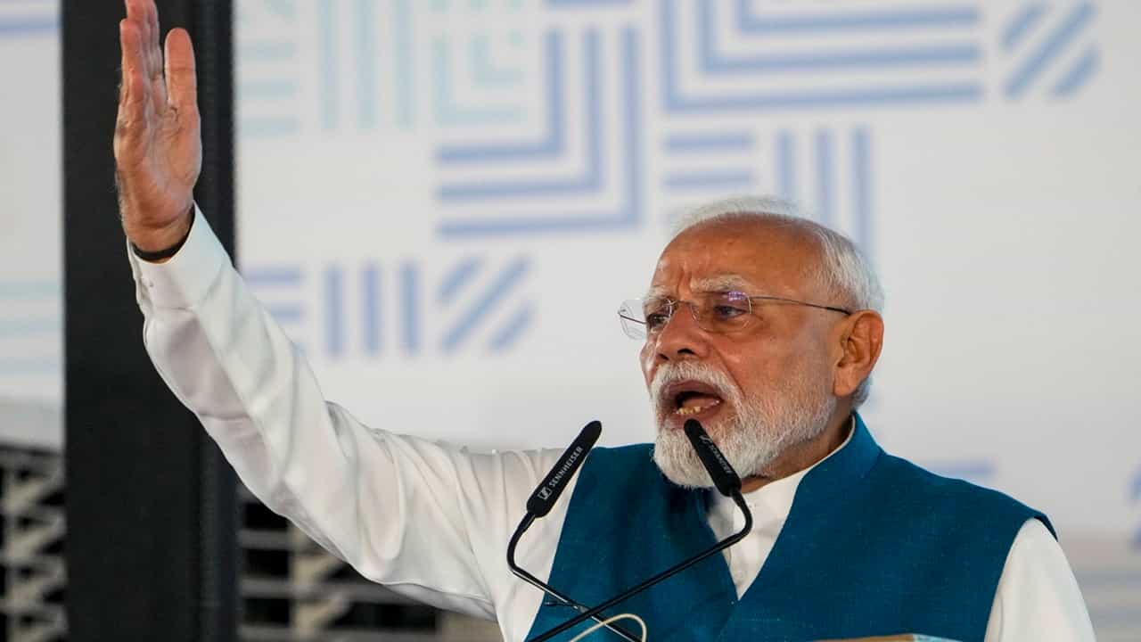 PM Modi: തമിഴ്‌നാട്ടില്‍ വികസന കുതിപ്പ്; 13,000 കോടി രൂപയുടെ പദ്ധതികൾ ഉദ്ഘാടനം ചെയ്ത് പ്രധാനമന്ത്രി