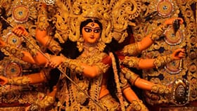 നവരാത്രിയുടെ 9 ദിവസങ്ങൾ ദുർഗ്ഗാദേവിയെ എങ്ങനെ ആരാധിക്കണം?