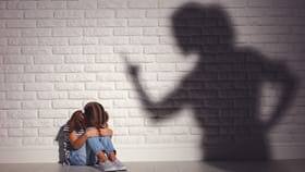 മൊബൈലിൽ നിന്ന് വാട്‌സ്ആപ്പ് കളഞ്ഞു; കുഞ്ഞിനെ ക്രൂരമായി തല്ലി അമ്മ
