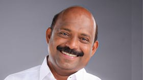എസ്കോർട്ടും പൈലറ്റും വേണ്ട, സുരക്ഷ ഒഴിവാക്കൻ പോലീസിന് നിർദേശം
