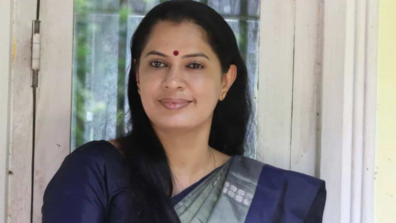 പഞ്ചായത്ത് പ്രസിഡന്റ് ആയിരിക്കെ നടത്തിയ ക്രമക്കേടുകളിൽ പി പി ദിവ്യക്കെതിരെ വിജിലൻസ് അന്വേഷണത്തിന് ഉത്തരവിട്ട് സർക്കാർ