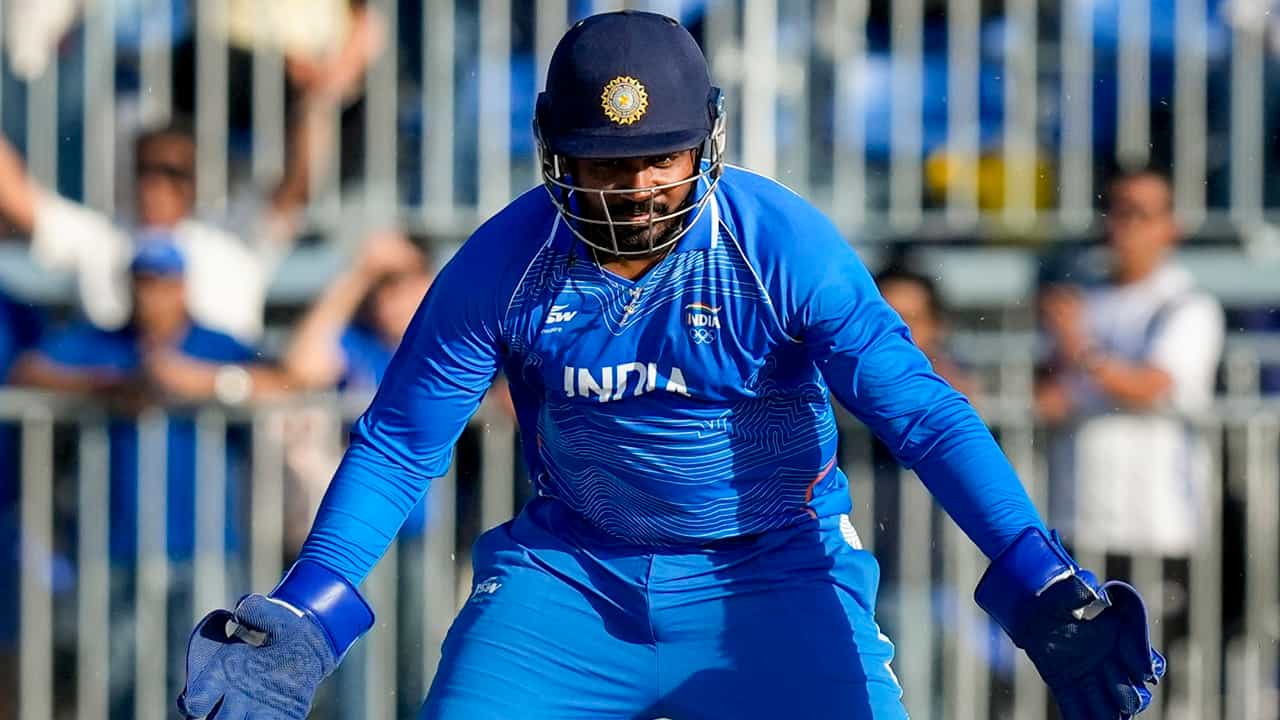 Sanju Samson: സൂര്യവംശി സീറ്റുറപ്പിച്ചു; അര്ഷ്ദീപ് തിരിച്ചെത്തിയാല് സഞ്ജു പുറത്ത്? Sanju Samson: സൂര്യവംശി സീറ്റുറപ്പിച്ചു; അര്ഷ്ദീപ് തിരിച്ചെത്തിയാല് സഞ്ജു പുറത്ത്?