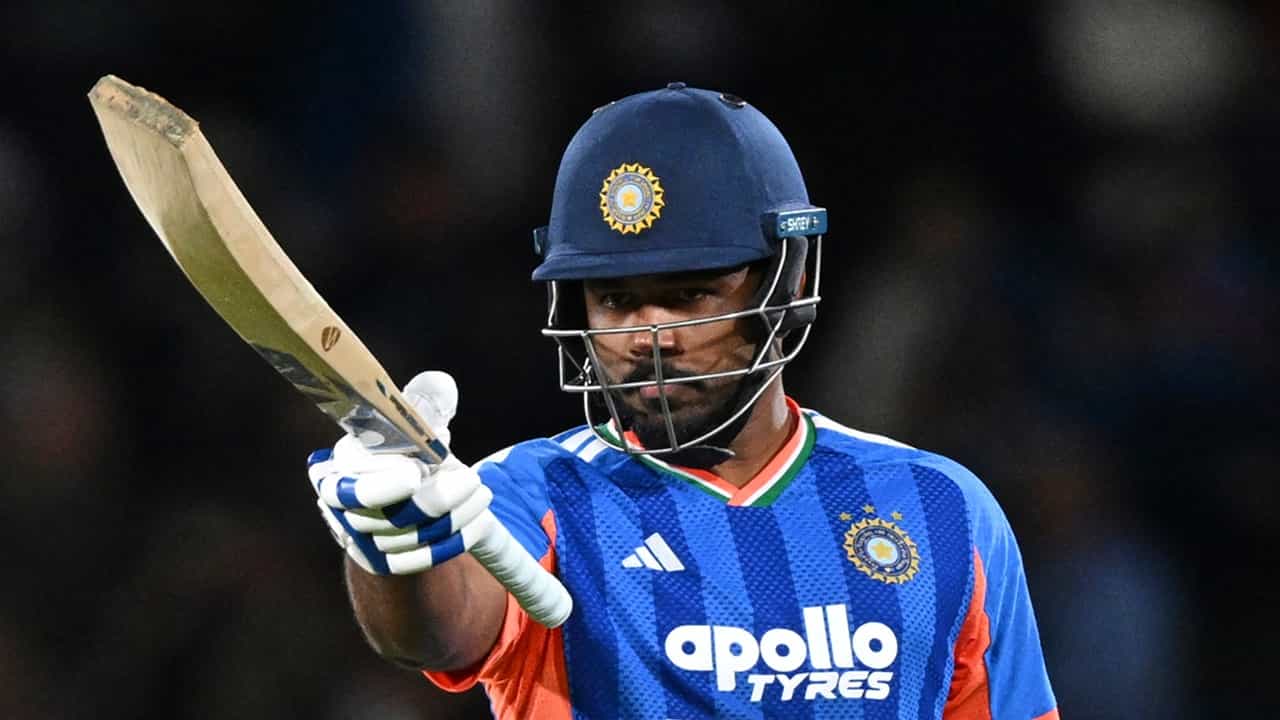 Sanju Samson: പരിക്കിന്റെ പിടിയില് ഇഷാന് കിഷന്; സഞ്ജു സാംസണ് ഏകദിന ടീമിലേക്കോ? Sanju Samson: പരിക്കിന്റെ പിടിയില് ഇഷാന് കിഷന്; സഞ്ജു സാംസണ് ഏകദിന ടീമിലേക്കോ?