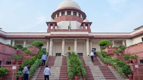 ഡിഗ്രിയുണ്ടോ? സുപ്രീം കോടതിയിൽ ജൂനിയർ കോർട്ട് അസിസ്റ്റന്റാകാം